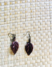 Load image into Gallery viewer, Pili Earrings
